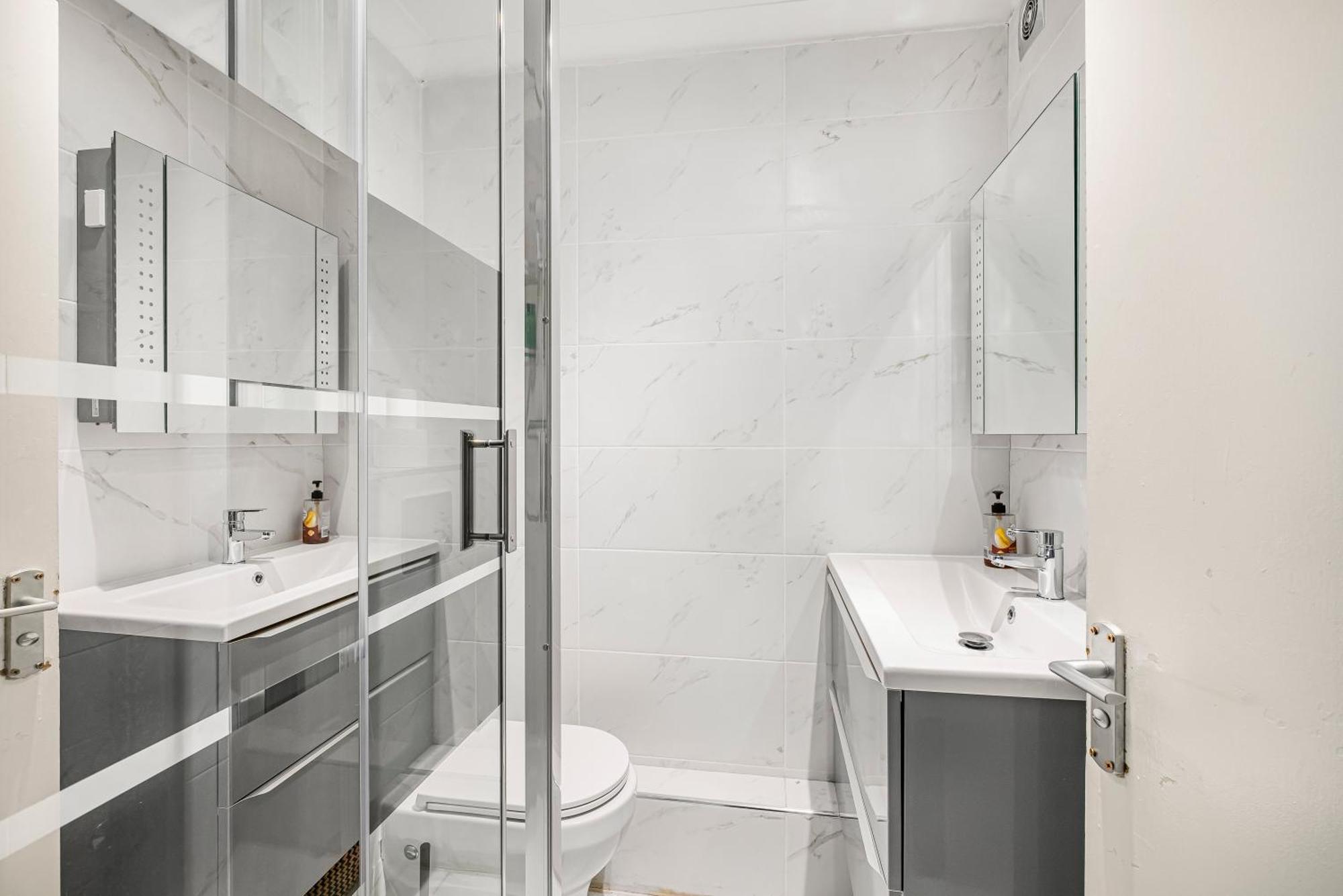 Riverside 3Br With Easy Transport 20Mins To City Centre Londra Dış mekan fotoğraf
