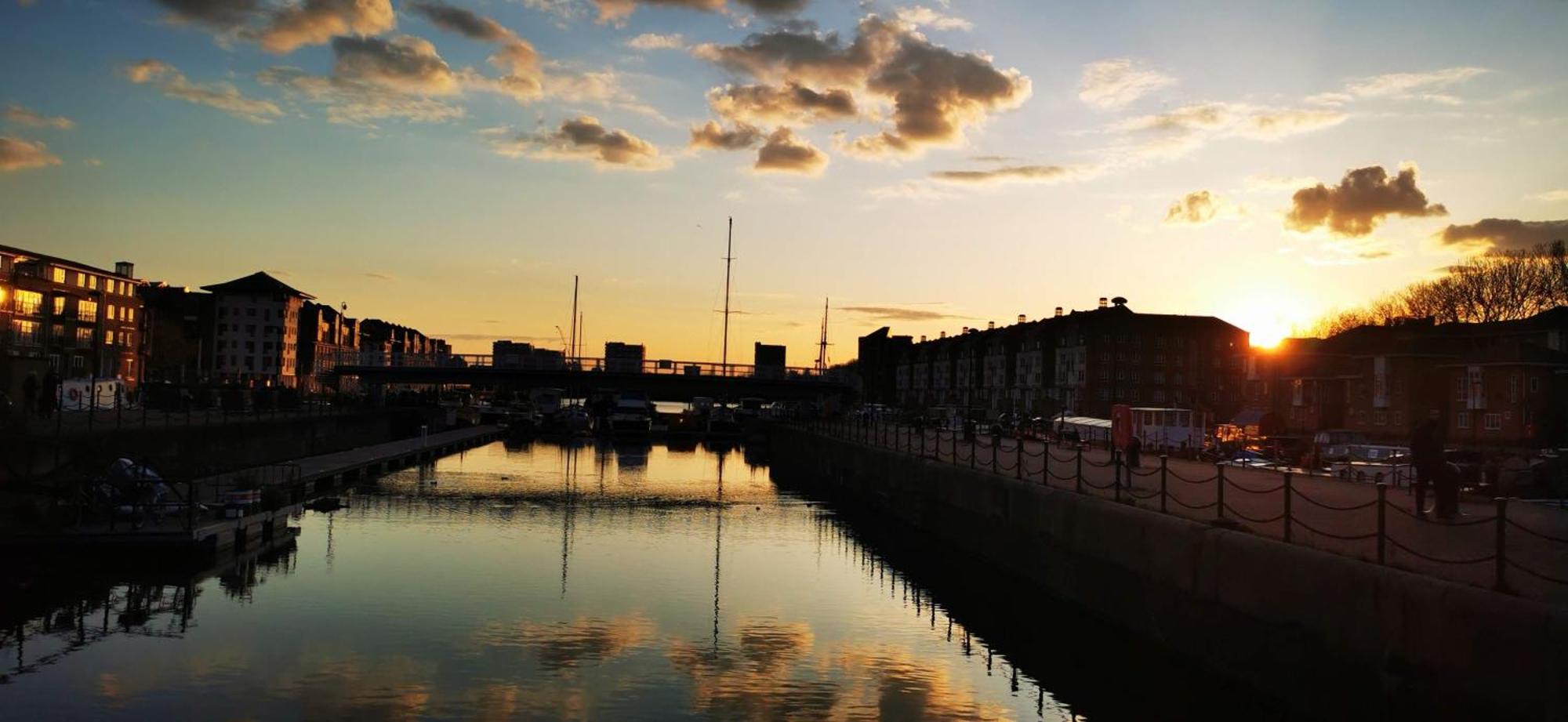 Riverside 3Br With Easy Transport 20Mins To City Centre Londra Dış mekan fotoğraf