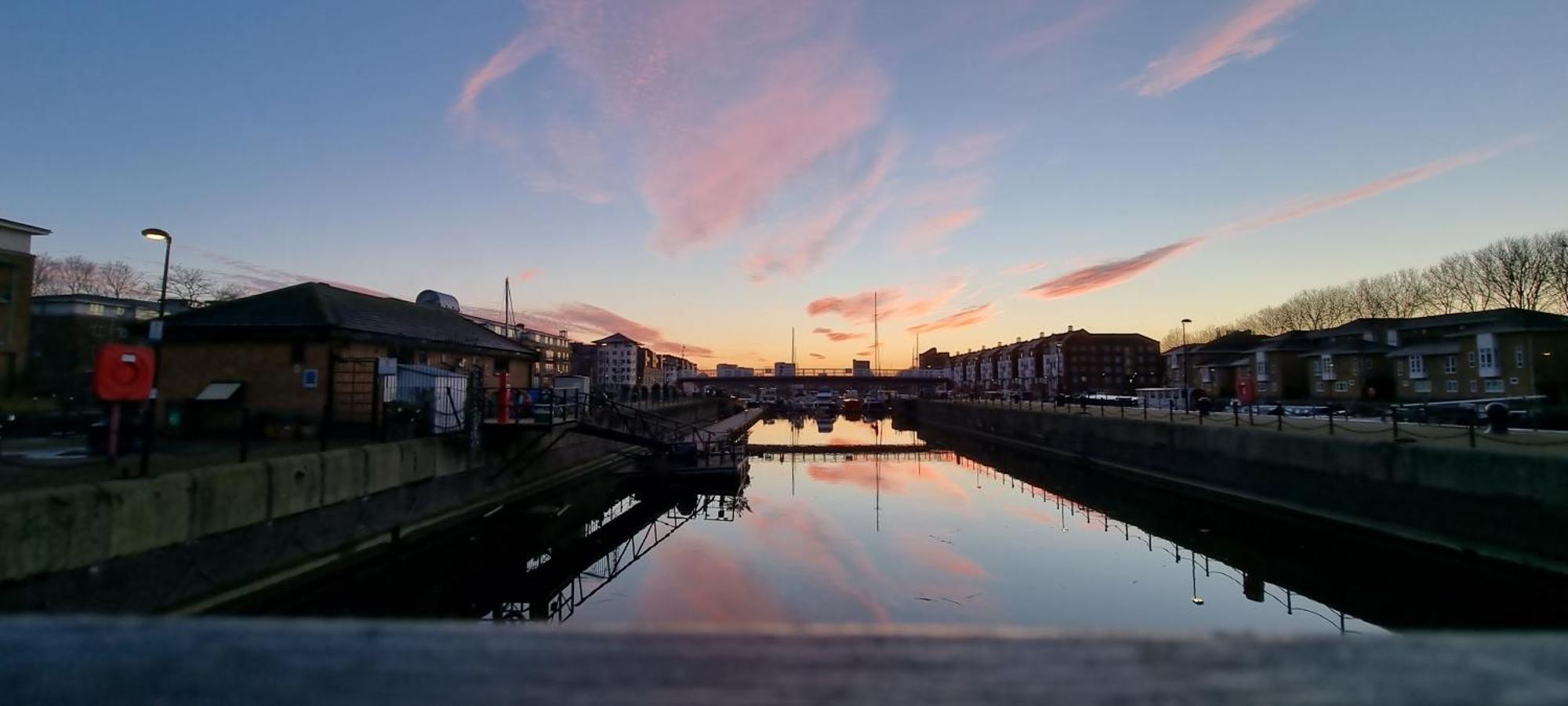 Riverside 3Br With Easy Transport 20Mins To City Centre Londra Dış mekan fotoğraf